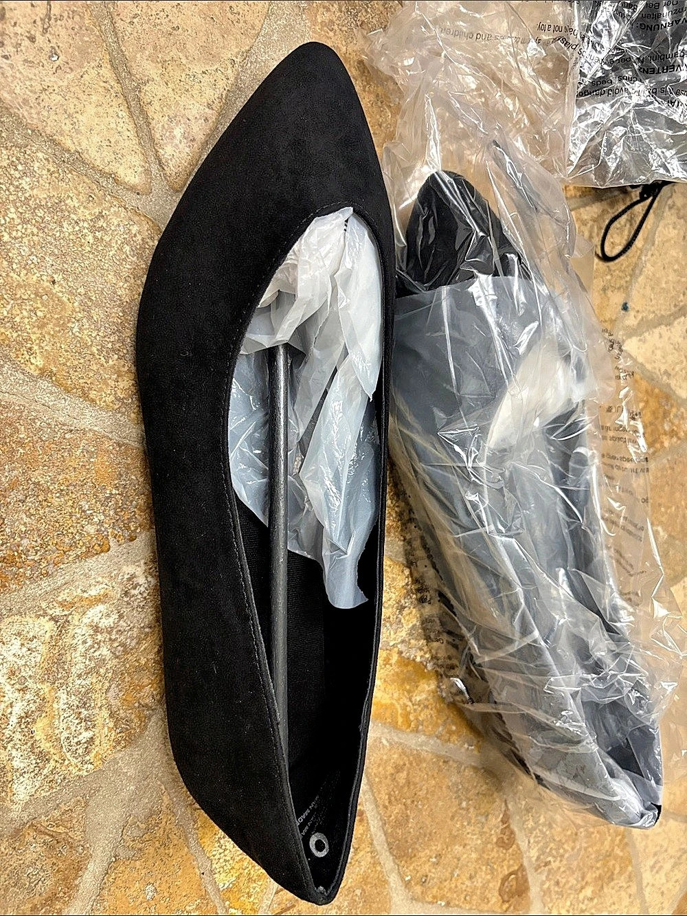 Justfab FLATS, AMAND POINTED TOE - E - BLACK Pointed Toe Flats Black US 7.5 NWT